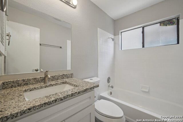 Listing photo id 11 for 7334 Sunscape