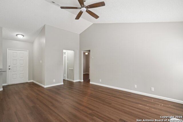 Listing photo id 17 for 7334 Sunscape