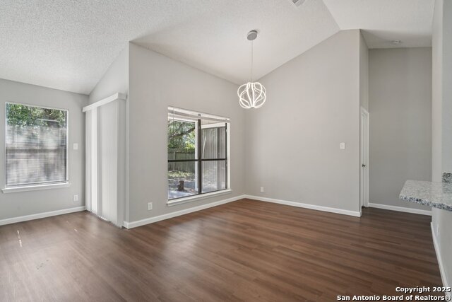 Listing photo id 2 for 7334 Sunscape