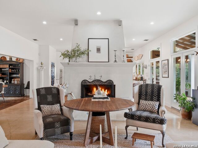 Image 12 of 60 For 2355 Oakland Bend