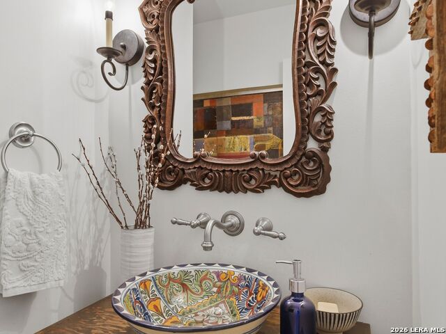 Image 15 of 60 For 2355 Oakland Bend