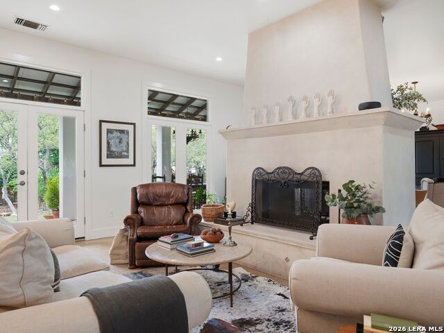 Image 18 of 60 For 2355 Oakland Bend