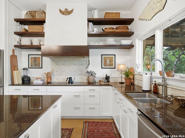 Image 23 of 60 For 2355 Oakland Bend