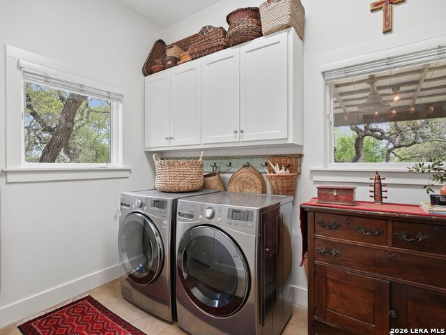 Image 29 of 60 For 2355 Oakland Bend