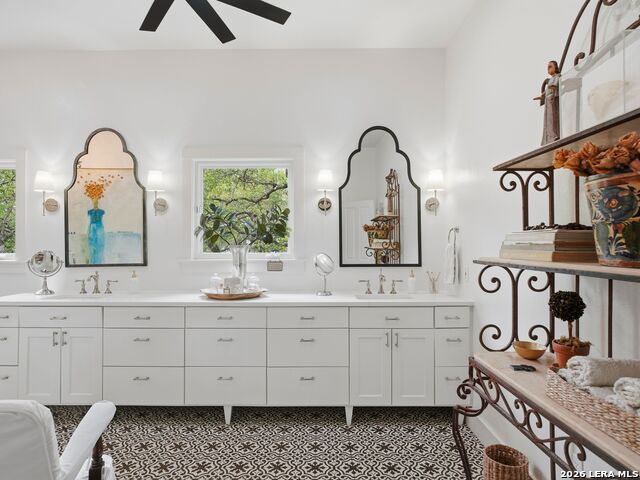 Image 32 of 60 For 2355 Oakland Bend