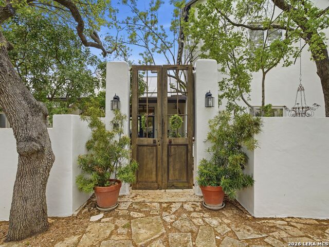 Image 4 of 60 For 2355 Oakland Bend