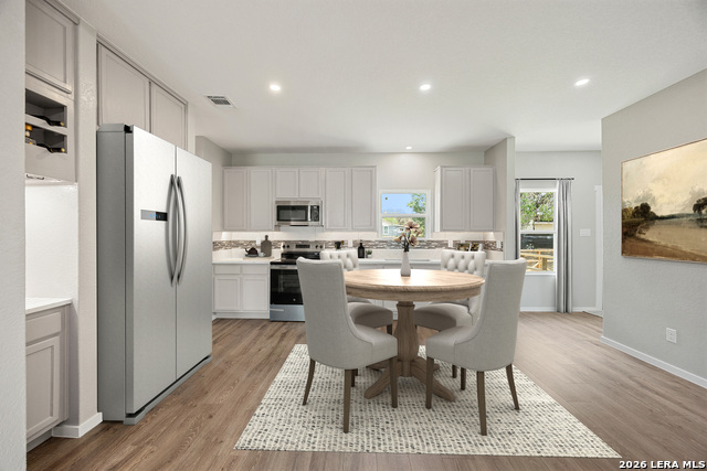 Image 5 of 39 For 316 Royal Oaks Dr