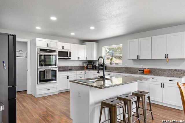 Listing photo id 8 for 3611 Medina Hwy