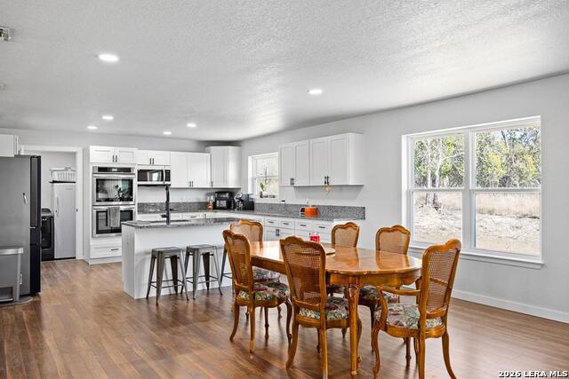 Listing photo id 10 for 3611 Medina Hwy