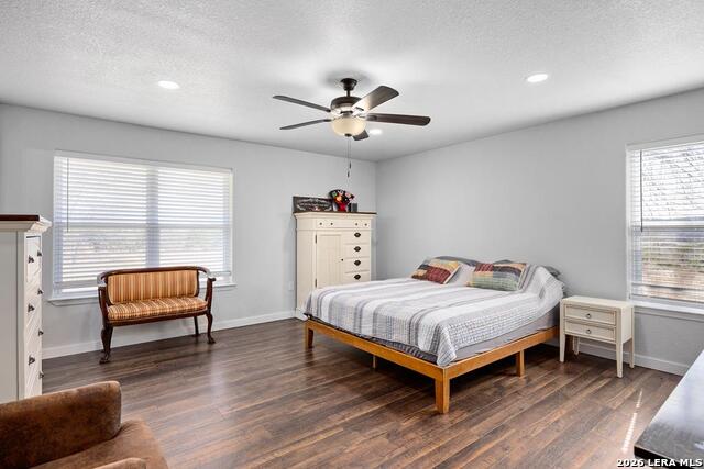 Listing photo id 12 for 3611 Medina Hwy