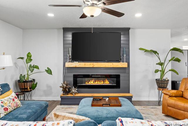 Listing photo id 6 for 3611 Medina Hwy