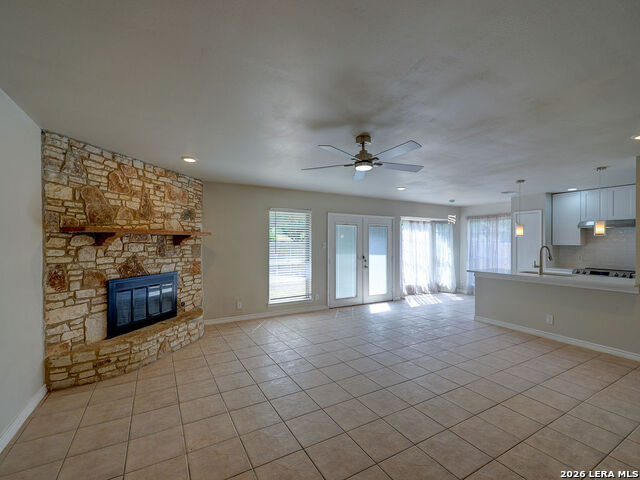 Image 21 of 49 For 8303 Meadow Fire