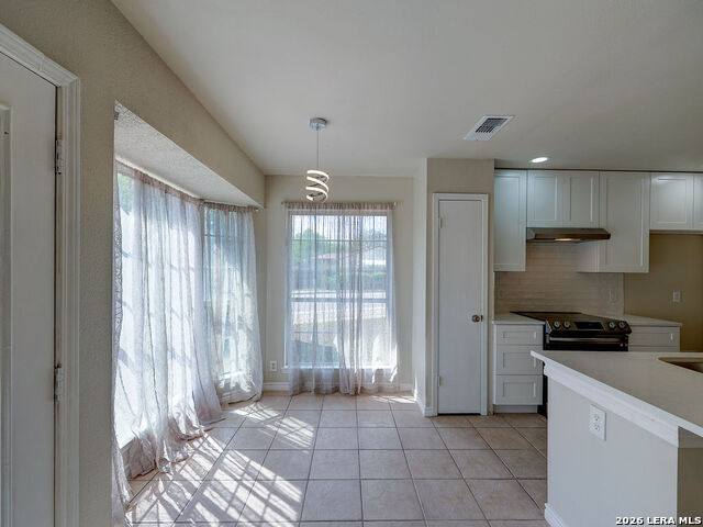 Image 25 of 49 For 8303 Meadow Fire