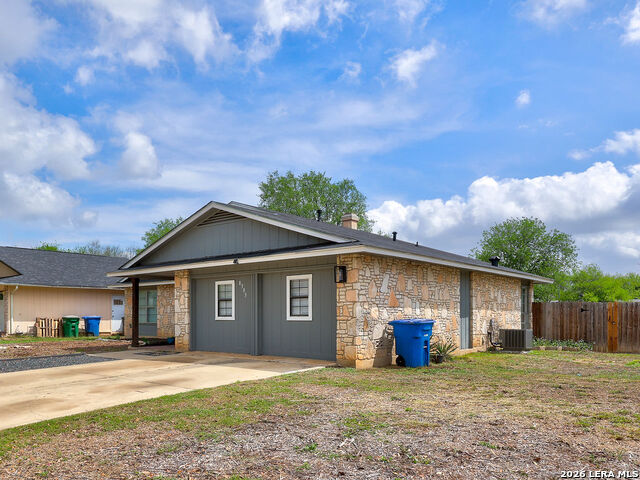 Image 6 of 49 For 8303 Meadow Fire