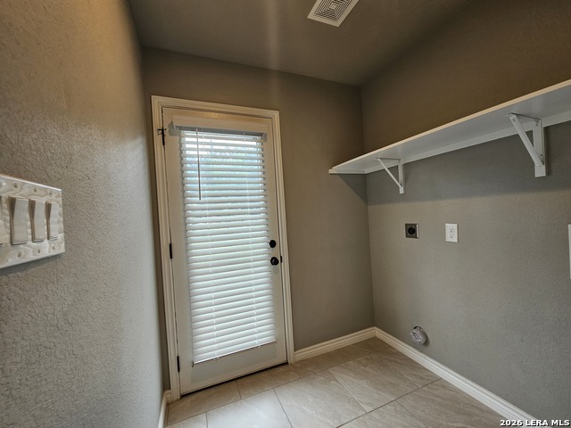 Image 13 of 31 For 612 Canyon Springs Dr