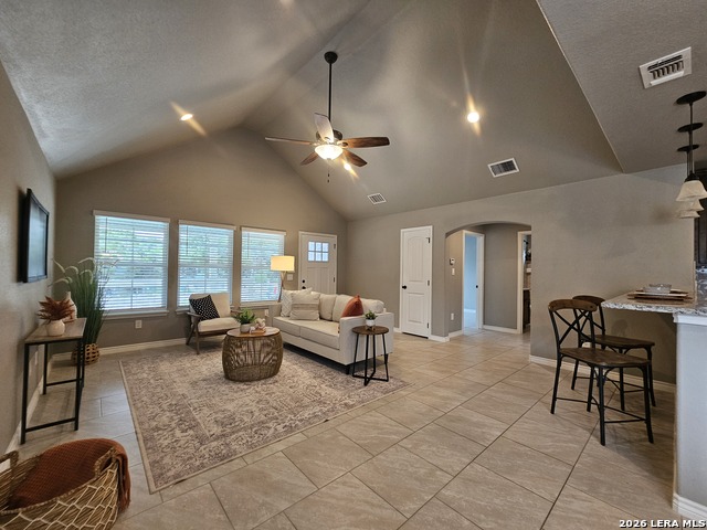 Image 22 of 31 For 612 Canyon Springs Dr