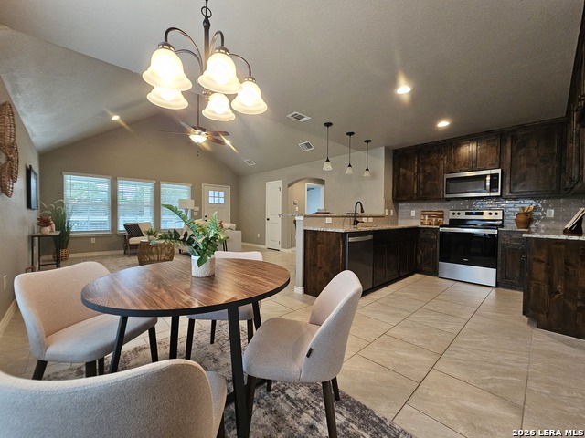 Image 9 of 31 For 612 Canyon Springs Dr