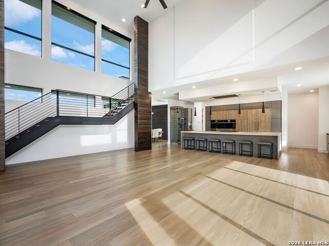 Image 10 of 87 For 211 Wellesley Hill