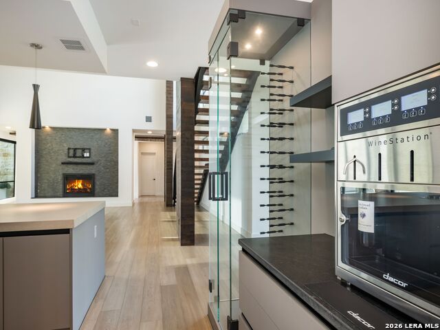 Image 16 of 87 For 211 Wellesley Hill