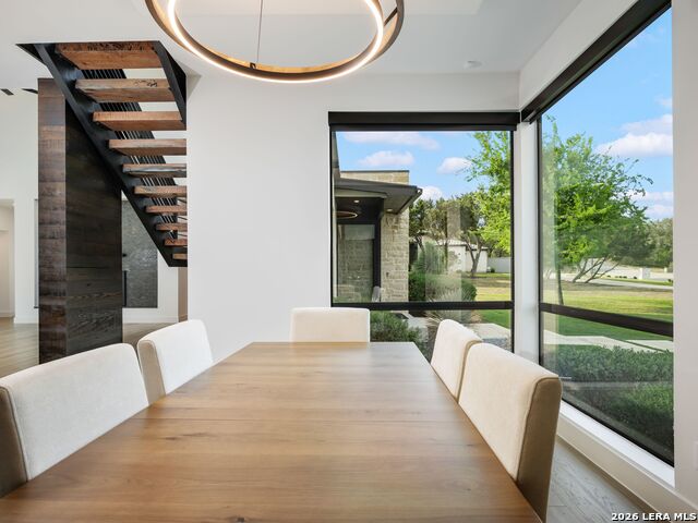 Image 23 of 87 For 211 Wellesley Hill