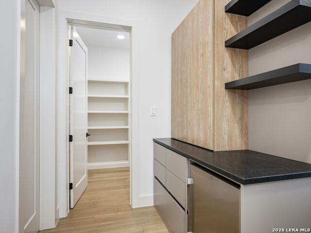 Image 24 of 87 For 211 Wellesley Hill