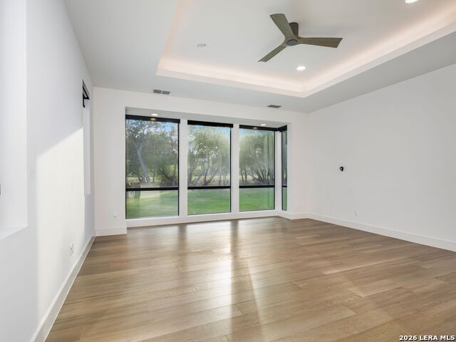 Image 35 of 87 For 211 Wellesley Hill