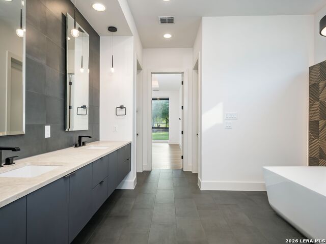 Image 41 of 87 For 211 Wellesley Hill