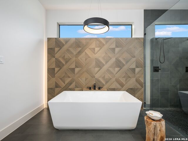 Image 42 of 87 For 211 Wellesley Hill