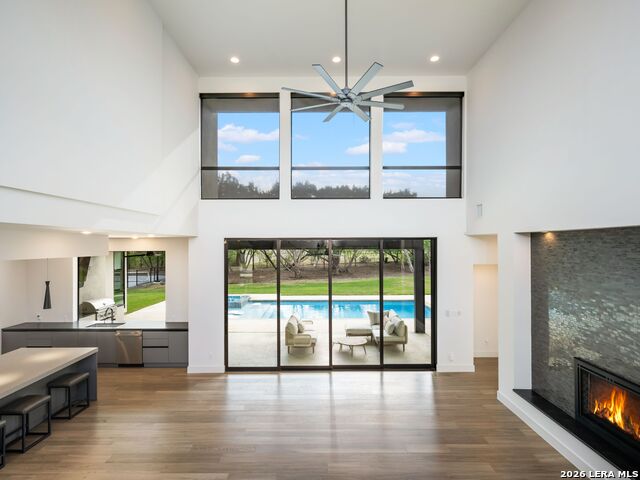 Image 46 of 87 For 211 Wellesley Hill