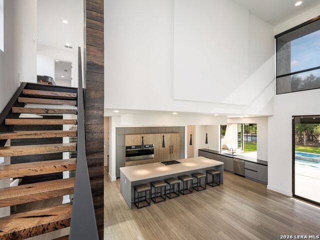 Image 47 of 87 For 211 Wellesley Hill