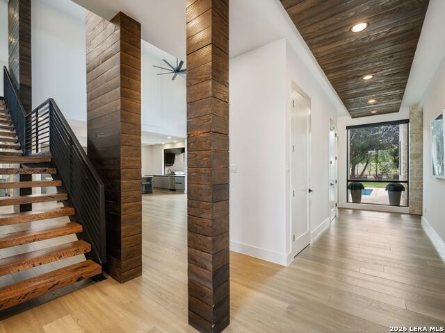 Image 6 of 87 For 211 Wellesley Hill