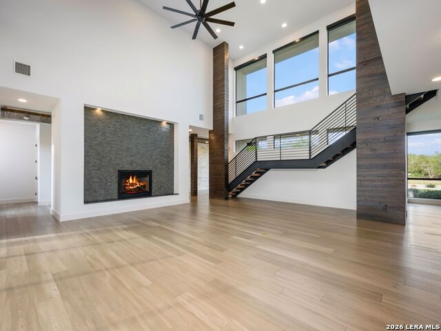 Image 8 of 87 For 211 Wellesley Hill