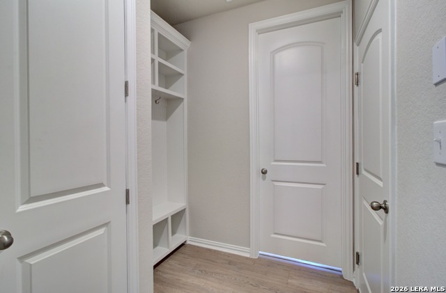 Image 11 of 24 For 927 Creek Bed Drive