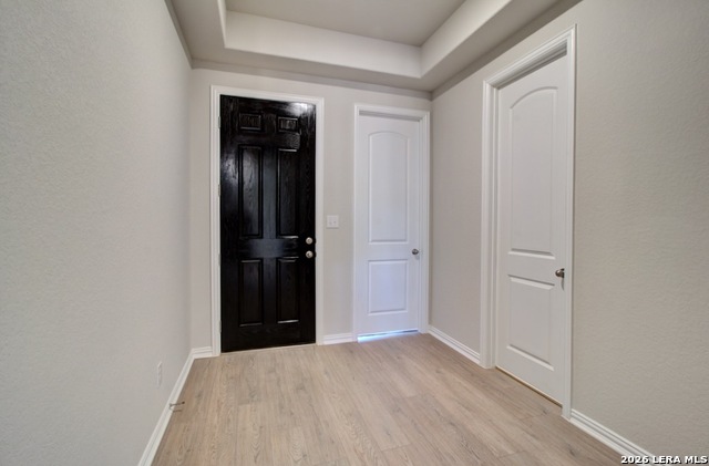 Image 2 of 24 For 927 Creek Bed Drive