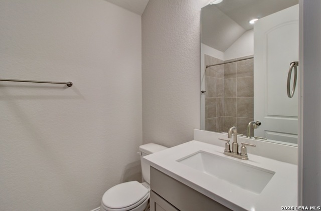 Image 8 of 24 For 927 Creek Bed Drive