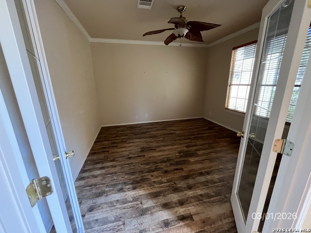 Listing photo id 8 for 3124 San Miguel