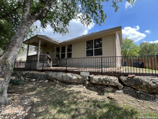 Listing photo id 9 for 3124 San Miguel