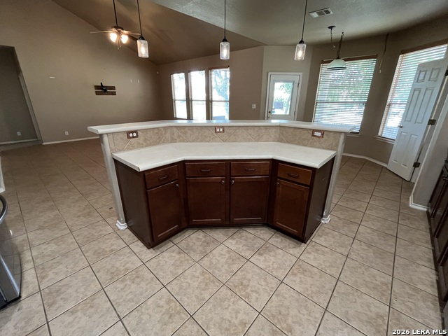 Listing photo id 2 for 3124 San Miguel