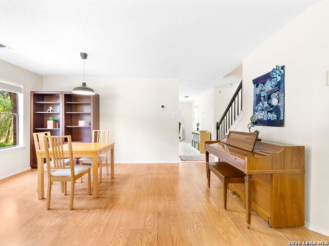 Listing photo id 9 for 14930 Dancers Image