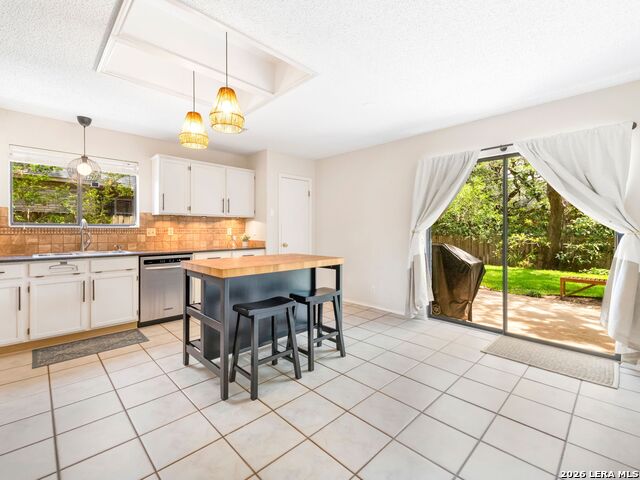 Listing photo id 14 for 14930 Dancers Image