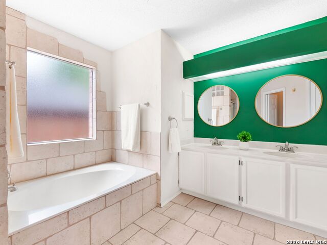 Listing photo id 23 for 14930 Dancers Image