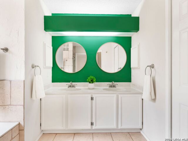 Listing photo id 24 for 14930 Dancers Image