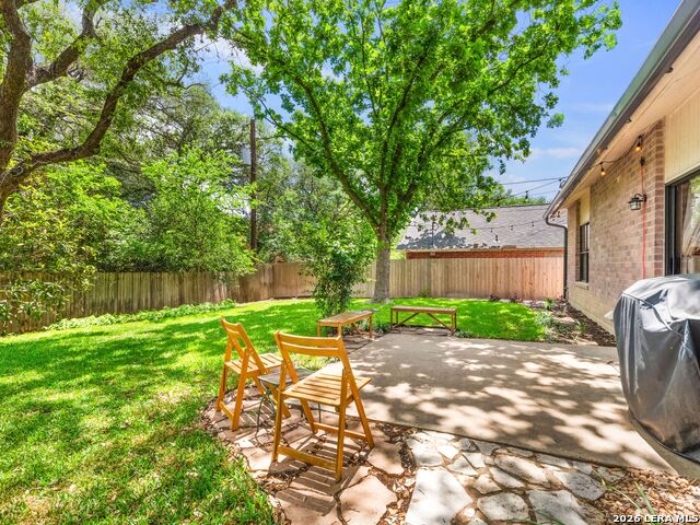 Listing photo id 40 for 14930 Dancers Image