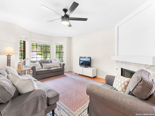 Listing photo id 6 for 14930 Dancers Image