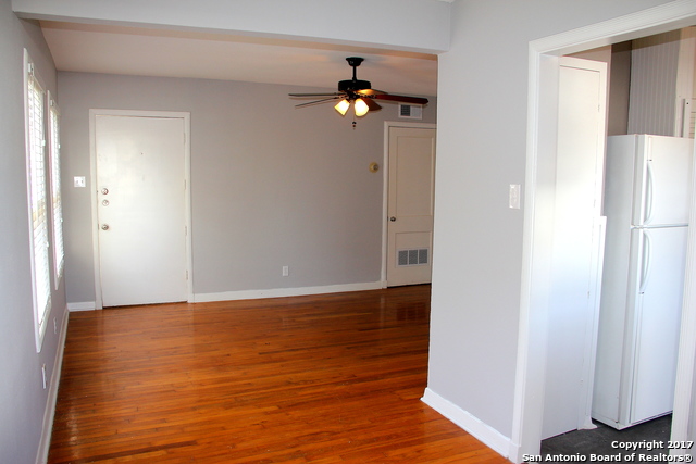 Image 4 of 23 For 245 Post  4