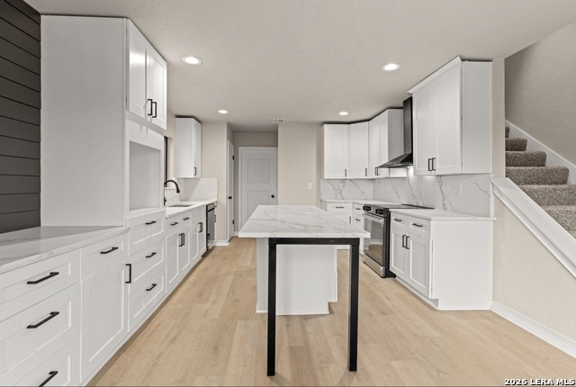 Image 12 of 28 For 7738 Oakhill Park