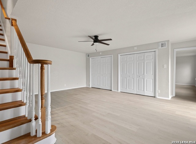 Image 17 of 28 For 7738 Oakhill Park