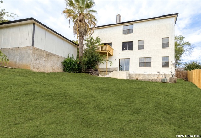 Image 19 of 28 For 7738 Oakhill Park