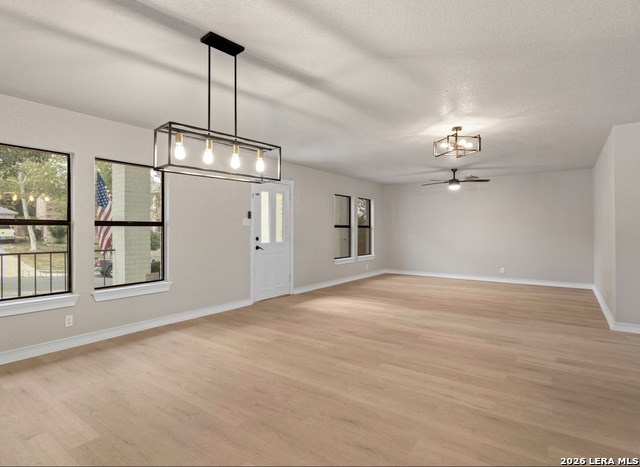 Image 3 of 28 For 7738 Oakhill Park