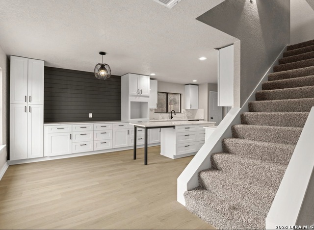 Image 9 of 28 For 7738 Oakhill Park